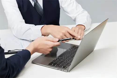 戴玉锁链什么含义